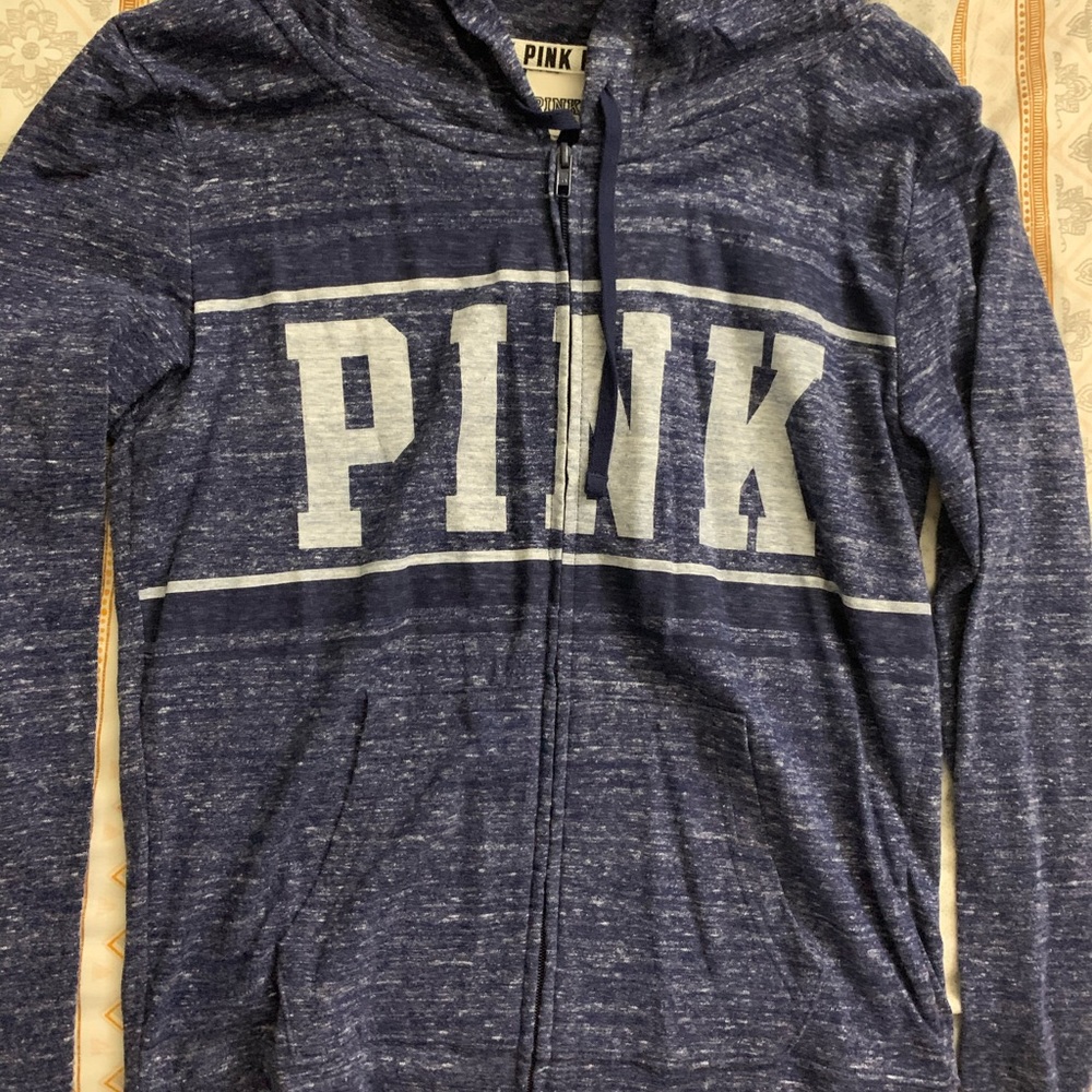 PINK VICTORIA’S SECRET TSHIRT HOODIE